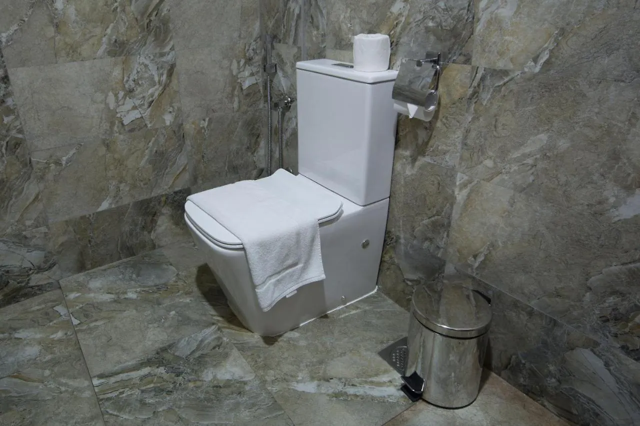 Ceyloni City Hotel Kandy
